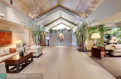 10595 Stonebridge Blvd, Boca Raton FL  33498-2002 exterior