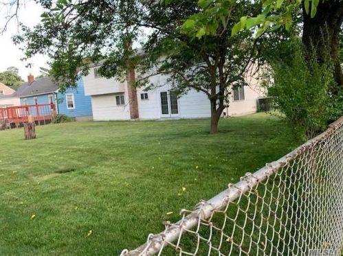 307 Clinton Ave, Roosevelt, NY 11575-1523