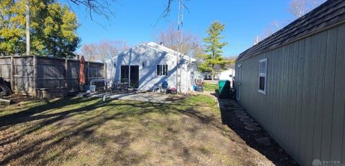 1029 Jasper Rd, Xenia OH 45385-9429 exterior