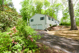 32 Wellsweep Dr, Madison CT  06443-2302 exterior