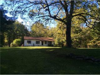 370 Winters Rd, Butler, PA 16002-8896