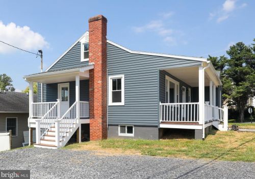 650 George St, Charles Town WV  25414-1461 exterior