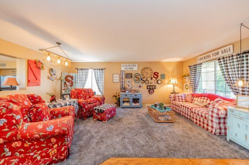 28 Del Brienza, Lake Elsinore CA  92532-0221 exterior