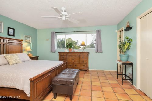 7552 Knollwood Cir, Tucson AZ 85750-2325 exterior