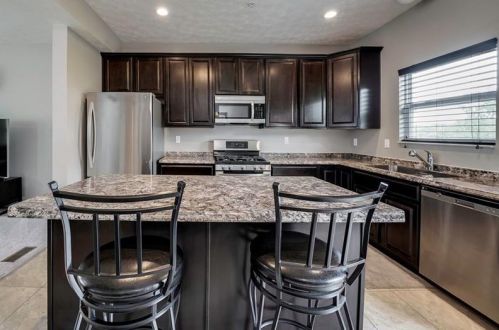 1509 Canterbury Dr, Imperial PA  15126-9186 exterior