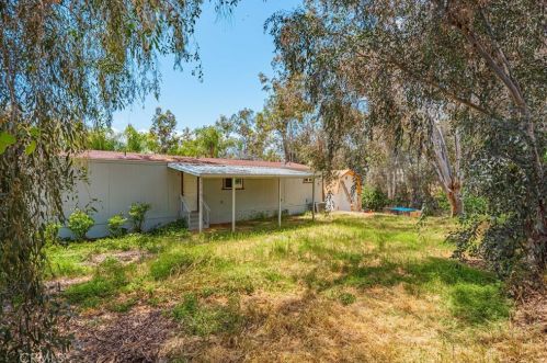 18318 Eucalyptus Ave, Lake Elsinore CA  92532-2084 exterior