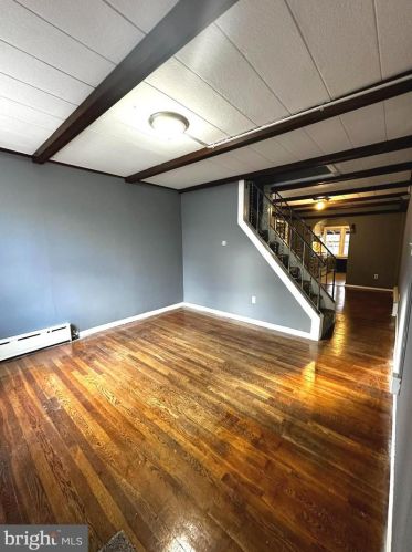 130 Woodland St, Trenton, NJ 08611-1450
