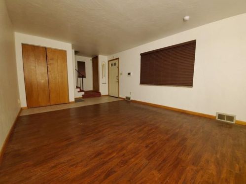 1553 Hawthorne St, Pittsburgh, PA 15201-2045