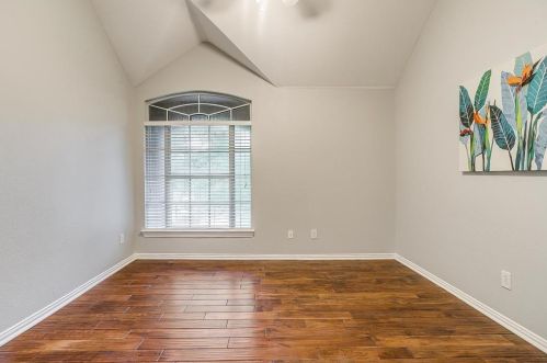 1005 Tanglewood Ln, Lewisville TX  75028-8234 exterior