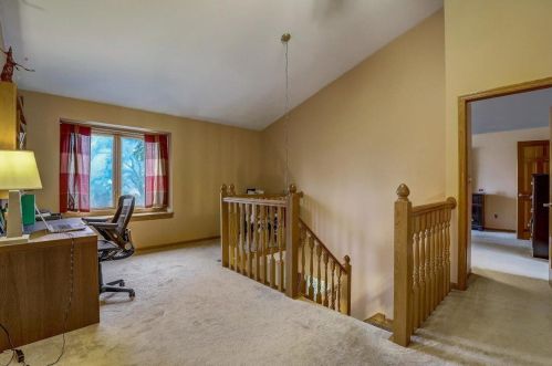 2234 Glenbrook Ln, Thiensville WI  53092-3116 exterior