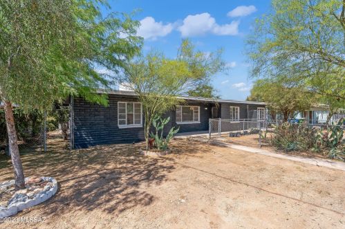 5657 26th St, Tucson, AZ 85711-5917