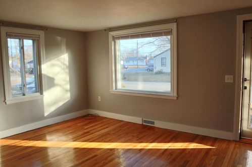 81 Easton Ave, Warwick RI  02888-4111 exterior