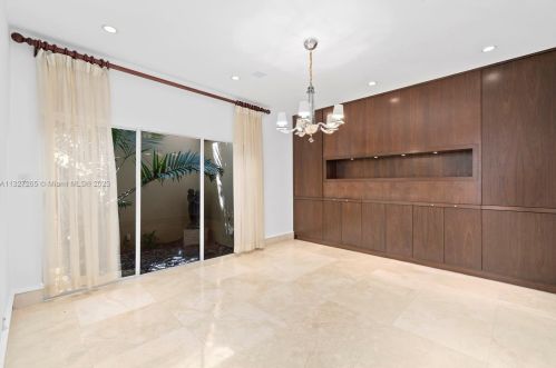 3051 35 St, Hollywood FL 33021-2627 exterior