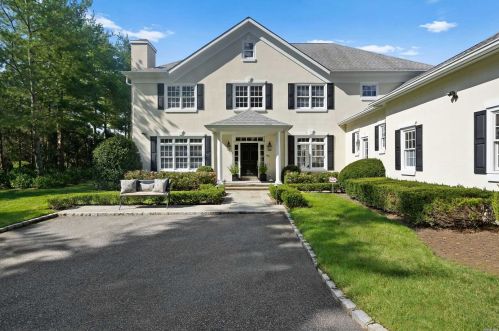 4 Morgan Ln, Matinecock, NY 11560-2417