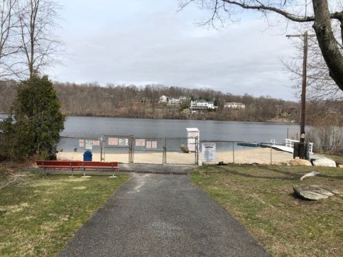 49 Ivy Hill Rd, Mahopac, NY 10541-1207