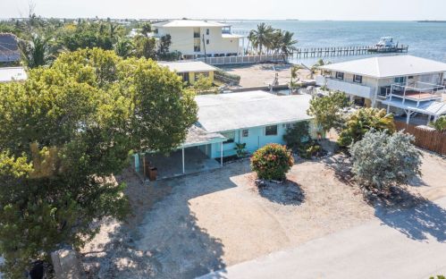 29550 Lundy Ln, Summerland Key, FL 33043-3327