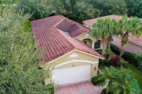 7116 Maidstone Dr, Fort Pierce, FL 34986-3346