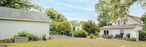 20 Valley Dr, Southampton PA  18966-1347 exterior