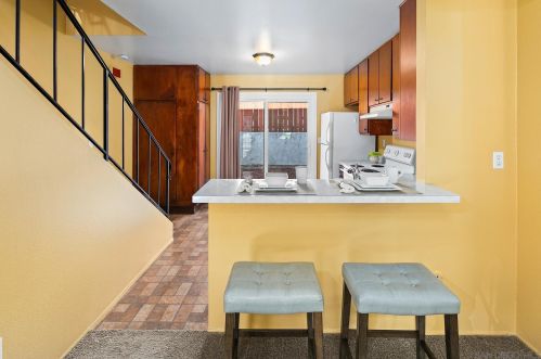 6492 Bell Blf Ave, San Diego CA 92119-1046 exterior