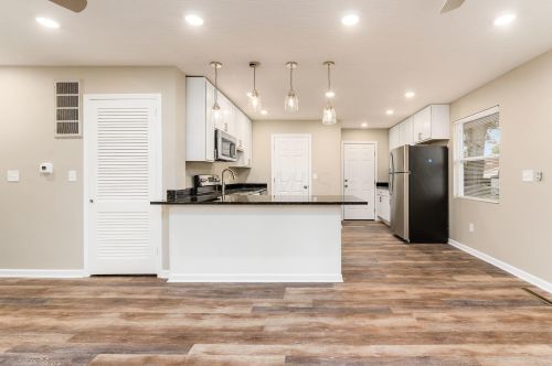 2972 Irwin Ave, Darbydale OH  43123-2310 exterior