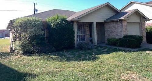 7216 Autumn Park Dr, Fort Worth, TX 76140-1937