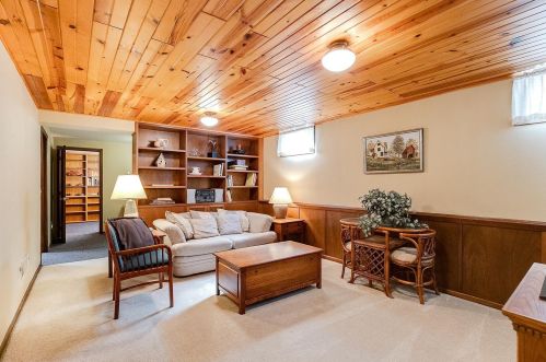 1716 Harrison Ct, Waterford MN  55057-3004 exterior