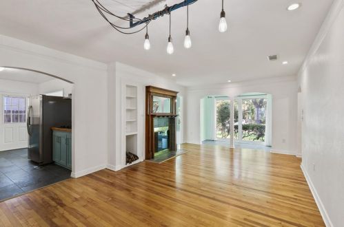 2121 Weatherbee St, Fort Worth TX  76110-1245 exterior