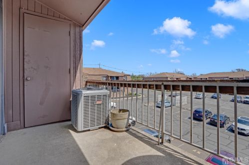 326 Sharon Gdn Ct, Woodbridge NJ  07095-4312 exterior