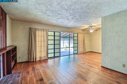 2712 Edward Ave, Concord, CA 94520-4728