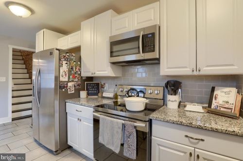 877 Prince St, Lancaster PA  17603-5811 exterior