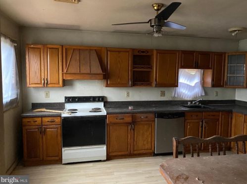 103 Walnut St, Erial, NJ 08081-1084