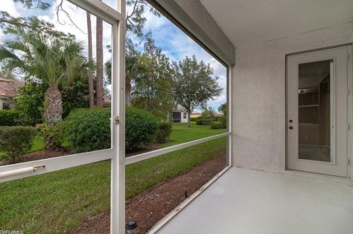 3915 Aurora Ct, Naples FL  34116-7323 exterior