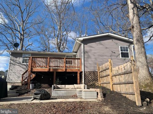 609 Ramoth Church Rd, Fredericksburg, VA 22406-4407