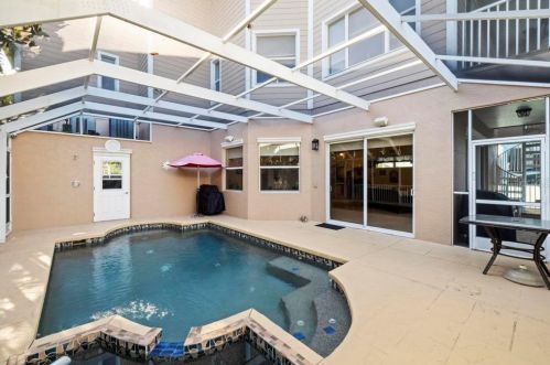 705 Shakett Creek Dr, Nokomis FL  34275-2252 exterior