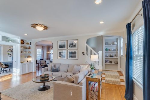 3844 Country Club Pl, Cincinnati, OH 45208-1905