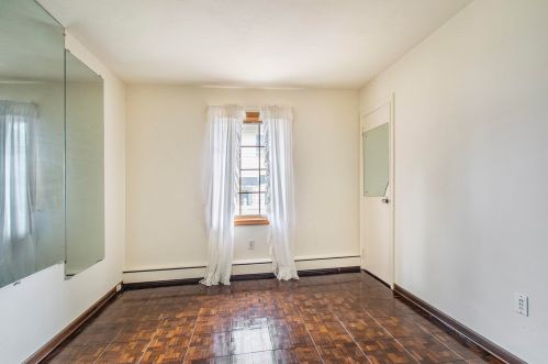 908 Grove St, Mishawaka IN  46545-6054 exterior