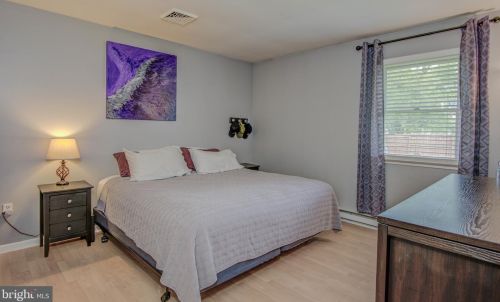 107 8th St, Laurel DE  19956-1401 exterior