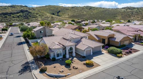 5717 Soft Wind Dr, Glendale AZ  85310-3643 exterior