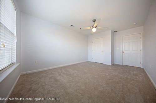 39 Shore Dr, Monmouth Hills NJ  07732-1027 exterior