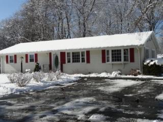 4 Dana Rd, Salem, NH 03079-3414