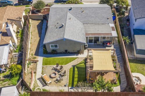1644 Goodwin Dr, Vista, CA 92084-3033