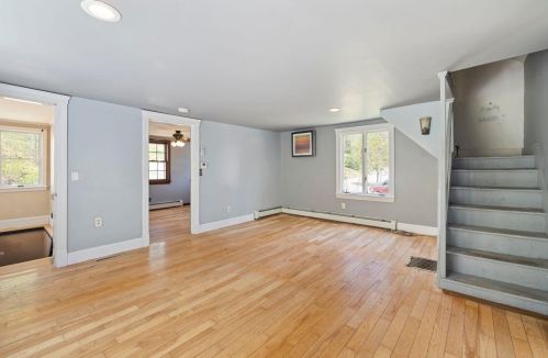 47 Great Pond Rd, Kingston NH  03848-3741 exterior