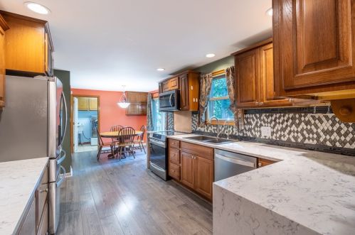 3630 Sandy Hill Rd, Gibsonia PA  15044-9149 exterior