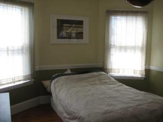 26 Saxton St, Boston MA  02125-1437 exterior