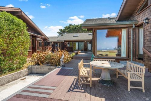 45465 Caspar Dr, Mendocino CA  95460-9727 exterior