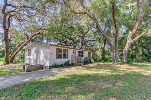 28294 174th Pl, Umatilla, FL 32784-7124