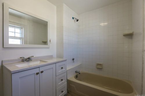 2 Wilbur Blvd, Poughkeepsie NY  12603-3406 exterior