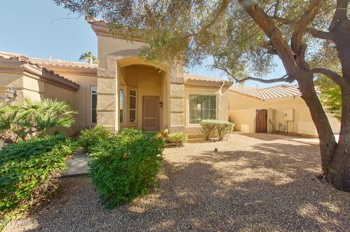 93 Ocean Dr, Gilbert, AZ 85233-5612
