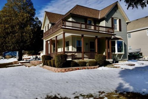 47 Russell Dr, Random Lake WI  53075-1770 exterior