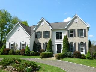 8 Middleton Rd, Newtown, CT 06470-1562